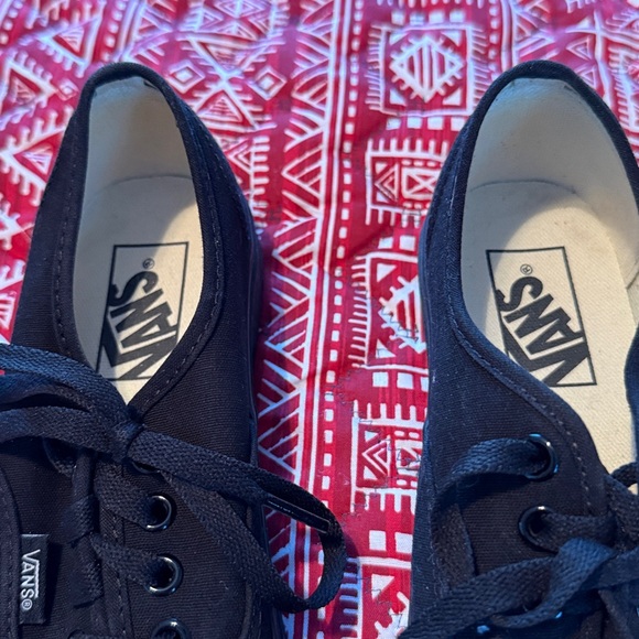Van’s Size 5, Black on Black, Canvas Shoes. New, Never Worn. - Picture 2 of 7